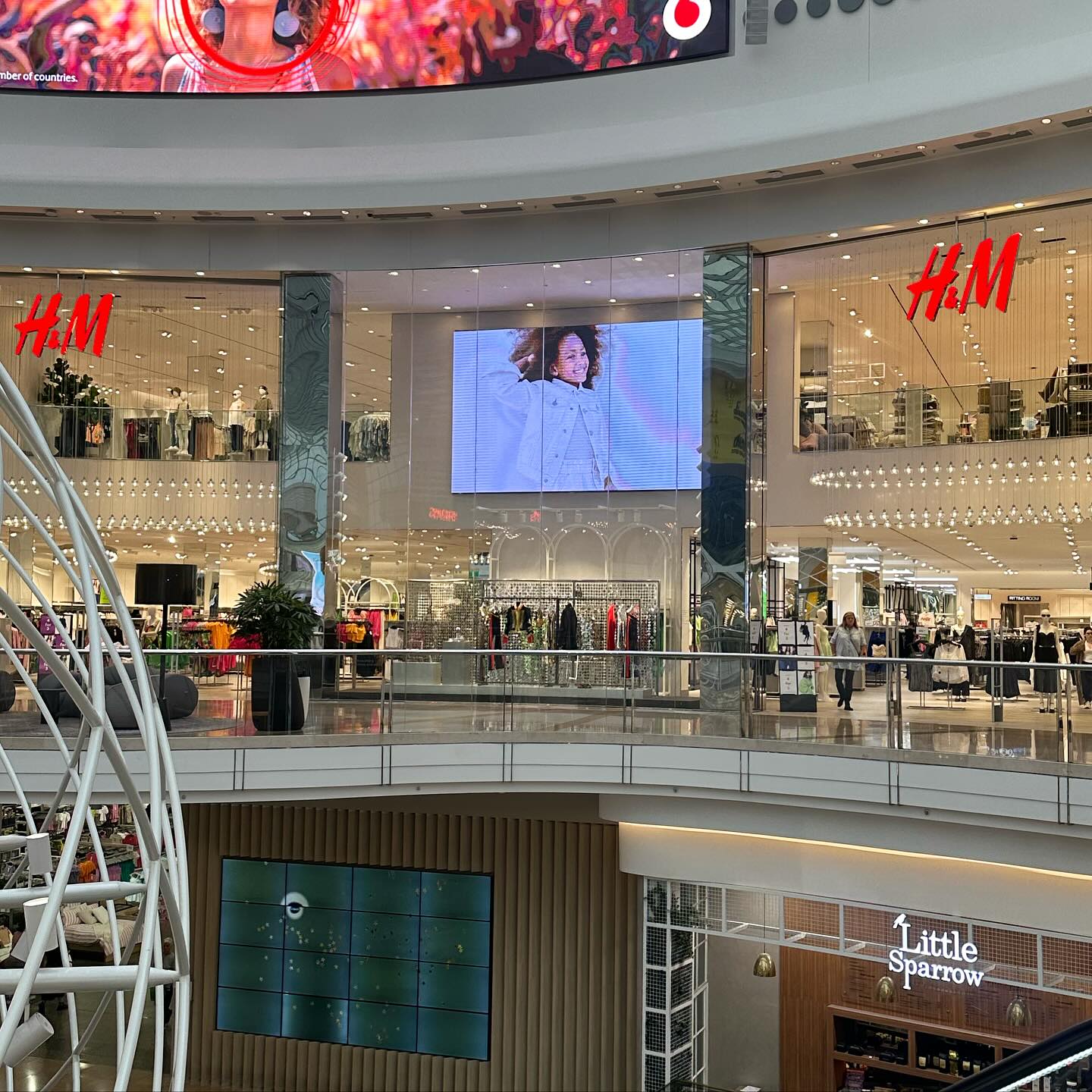 H&M flagship store in Chadstone